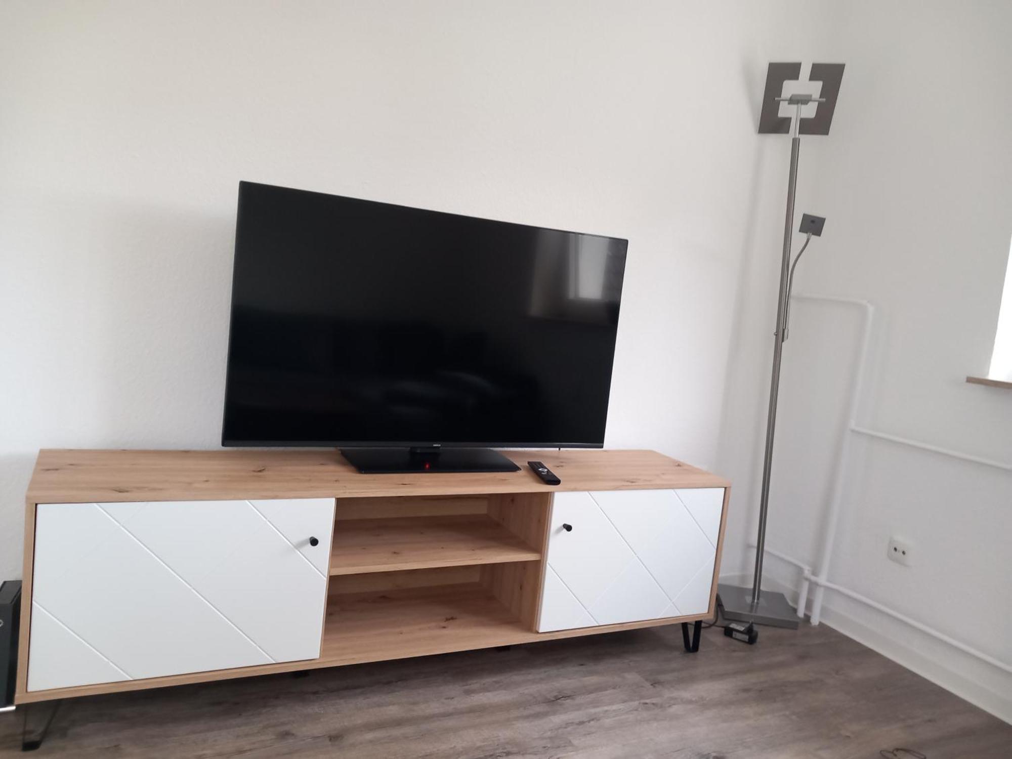 City Apartment Duisburg 1#Netflix &Wlan &Kingsize Bett &Kaffee Maschine & Central & 500M Innenhafen & 2 Min U Bahn Exterior photo