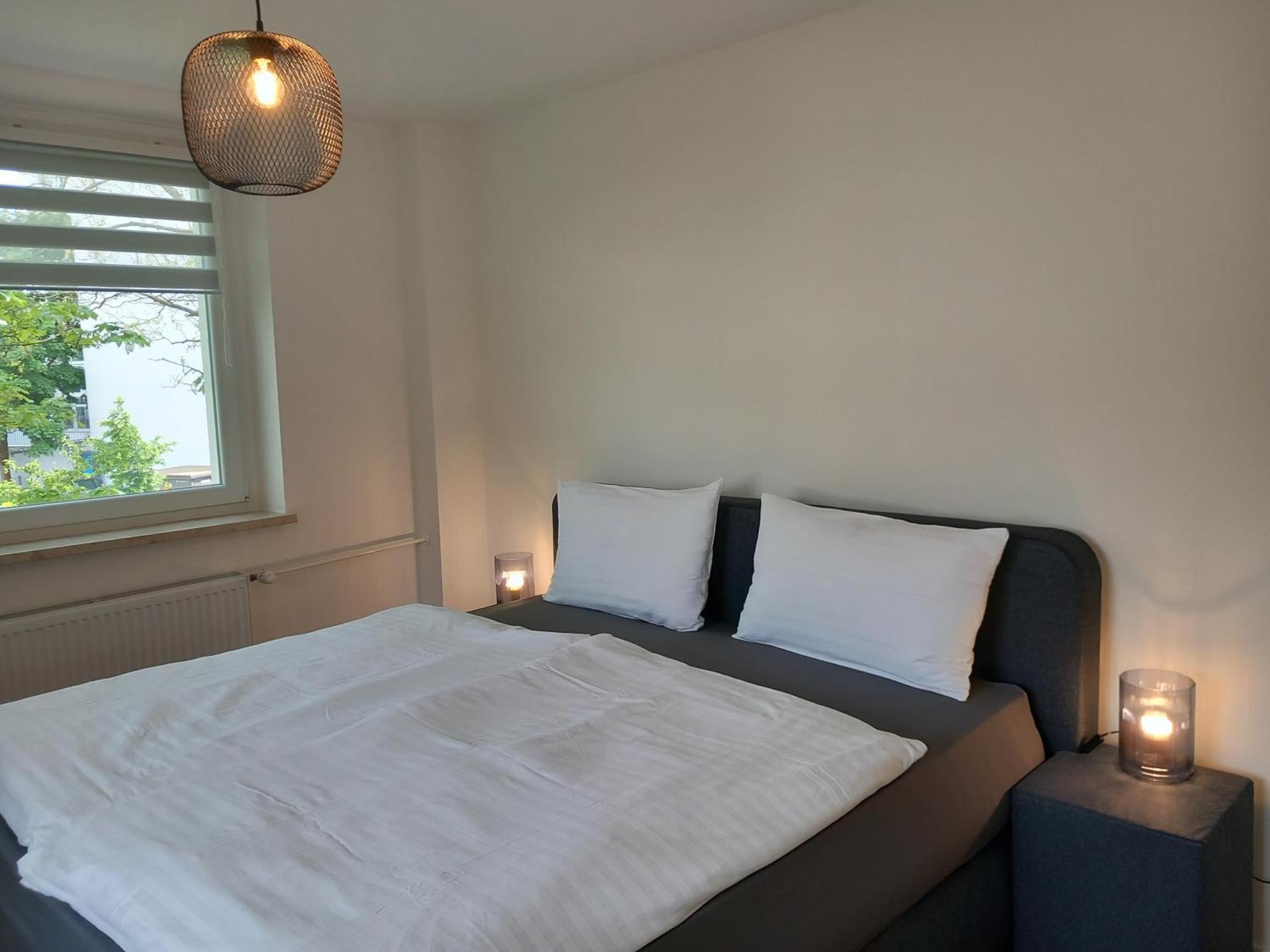 City Apartment Duisburg 1#Netflix &Wlan &Kingsize Bett &Kaffee Maschine & Central & 500M Innenhafen & 2 Min U Bahn Exterior photo